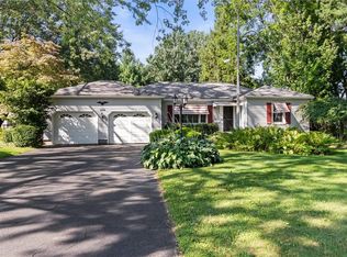 386 Barmont Dr, Rochester, NY 14626