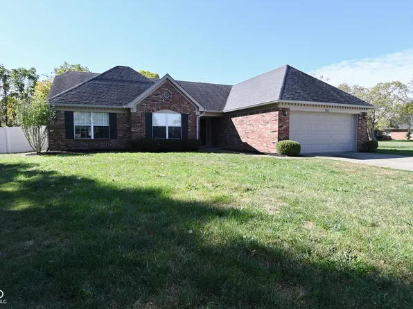202 Sugar Bush Ln S, Brownsburg, IN 46112