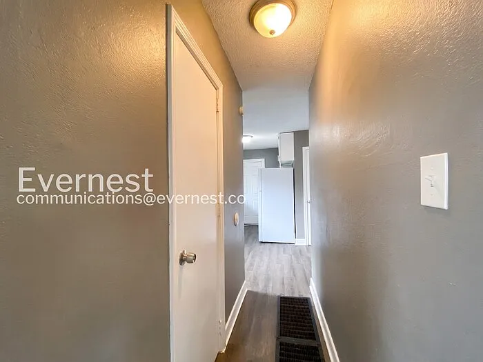 3017 E 51st St — Photo 8