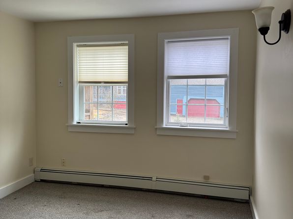 120 Main St #B, Putney, VT 05346
