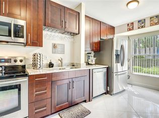 10146 Regent Cir #2403, Naples, FL 34109