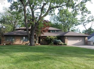 625 Barker Rd, Fremont, OH 43420