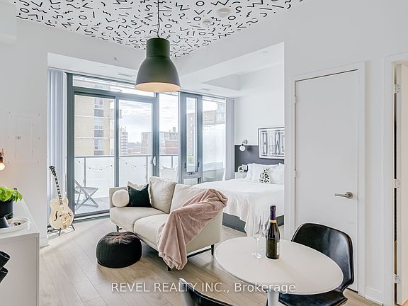 2nd image of 185 Roehampton Ave #609