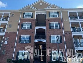 547 E Celebration Way — Photo 2