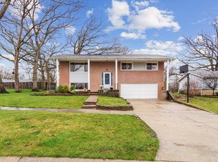 1034 Forest Ln, Lemont, IL 60439