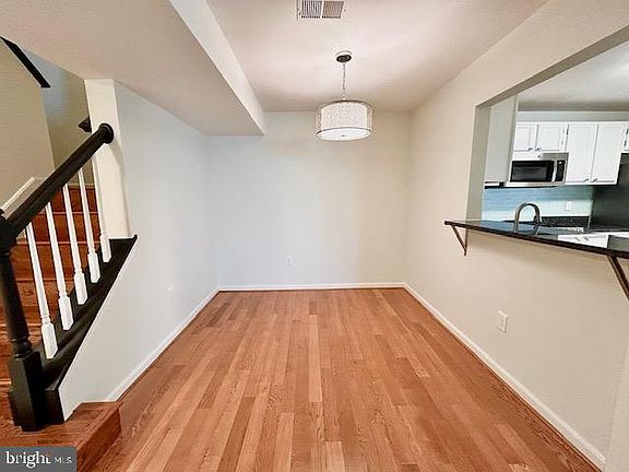 5th image of 15306 Diamond Cove Ter #2B