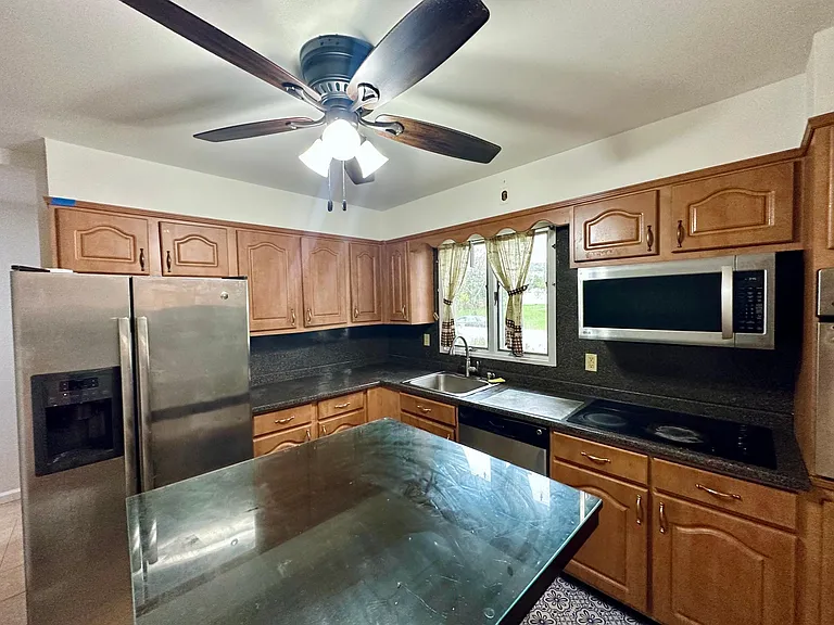 214 Mark Tree Rd — Photo 5