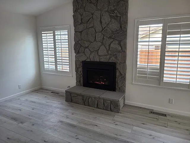 118 Van Buren Ct — Photo 5