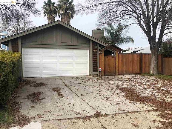 2nd image of 2230 Fairbourne Dr