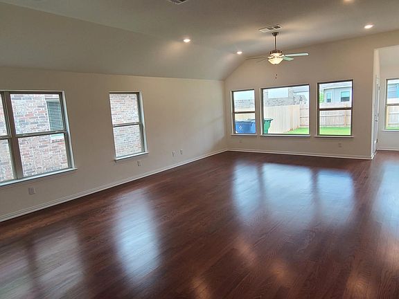 5th image of 6717 Covina Ln