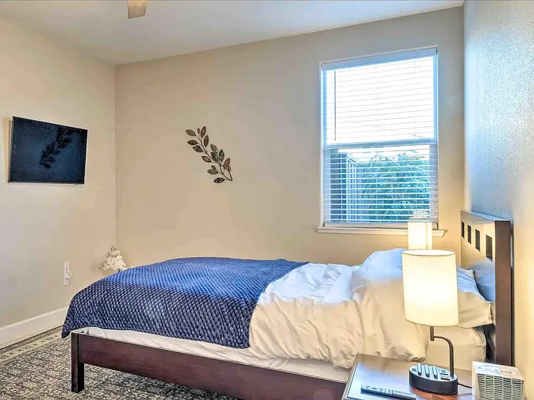 1427 S Wilshire Ave — Photo 11