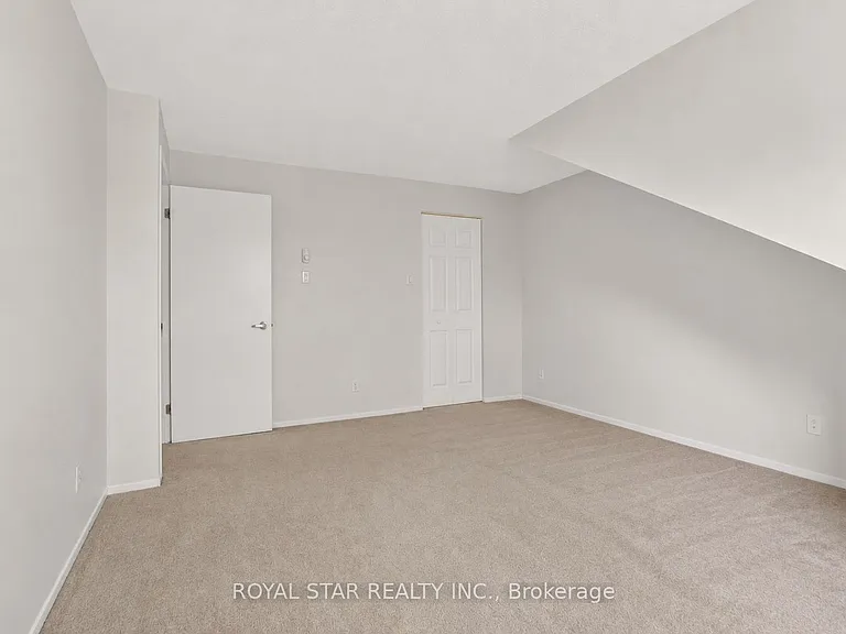 762 Saint Andre Dr #5B — Photo 19