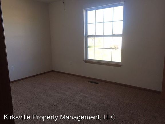 5th image of 908 E Brewington Ave