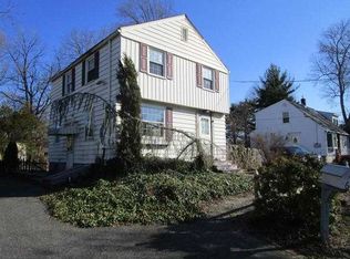 618 Clements Bridge Rd, Barrington, NJ 08007