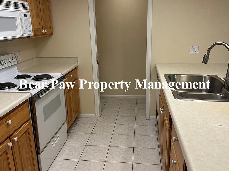 23619 Genesee Village Rd #B — Photo 5