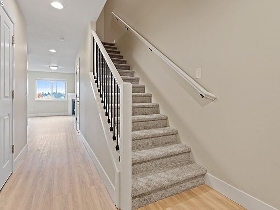 2nd image of 6202 NE 70th Ct