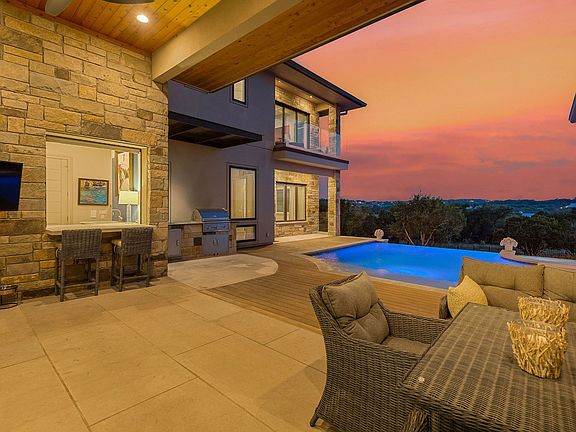 4th image of 8716 Bellancia Dr