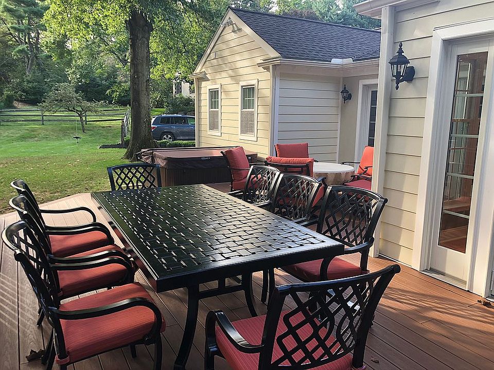 2nd image of 222 Hedgemere Dr