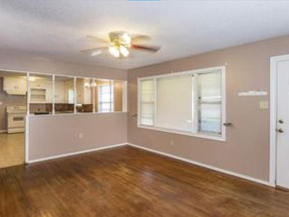 2nd image of 1725 Rainbow Dr
