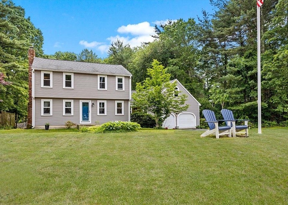 1st image of 8 Pine Brook Dr