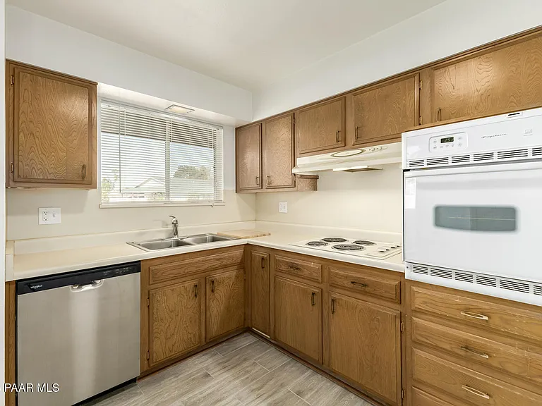 11014 W Cheryl Dr — Photo 15