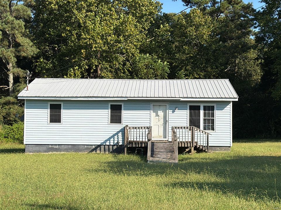 1st image of 32 Greenbriar Dr