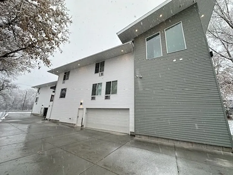498 E Fort Union Blvd — Photo 15