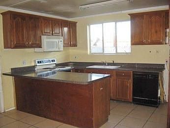 5th image of 2912 N 54th Ave