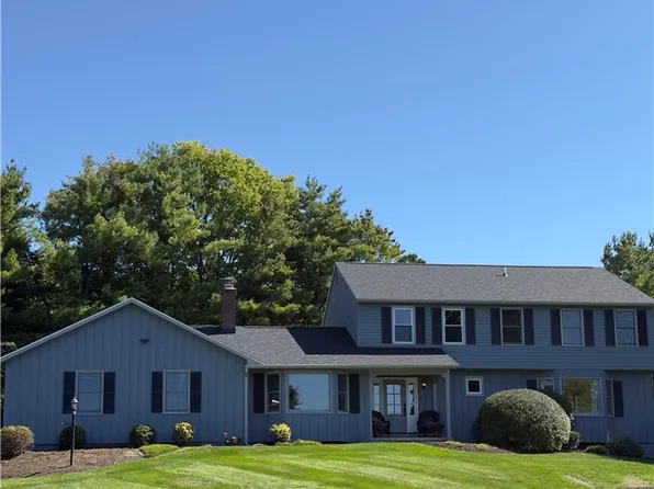 8206 Duvall Cir, Manlius, NY 13104