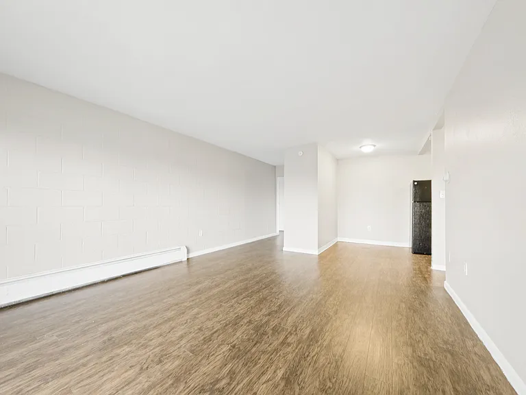 Tailwinds Apartments — Photo 18