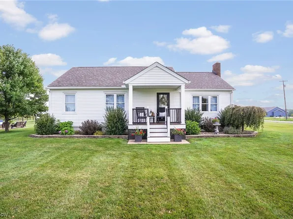 8622 Brosius Rd, Garrettsville, OH 44231