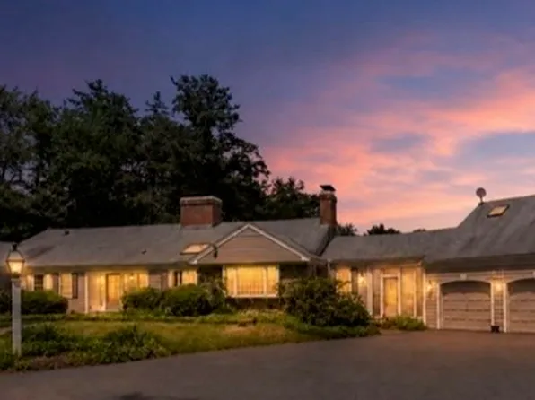575 West St, Carlisle, MA 01741