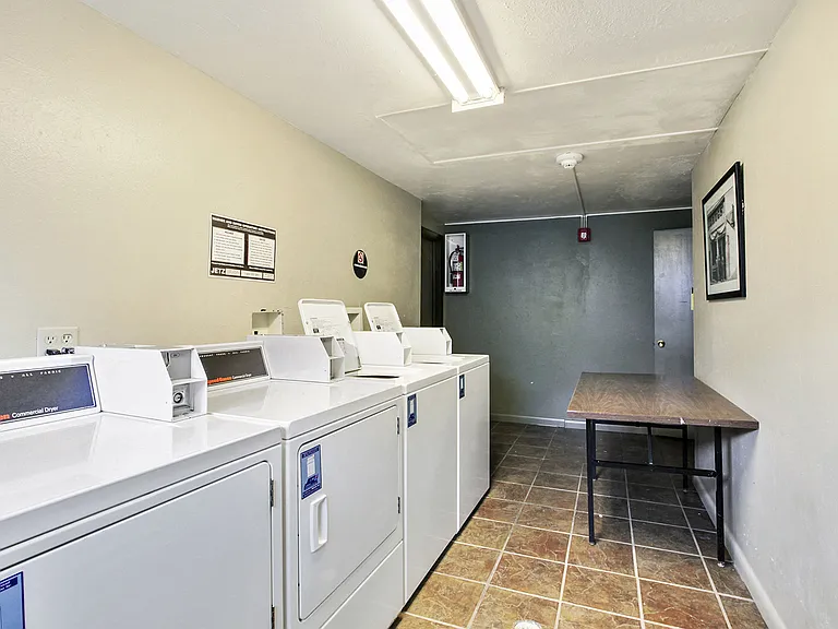Miners Mesa Apartments — Photo 8