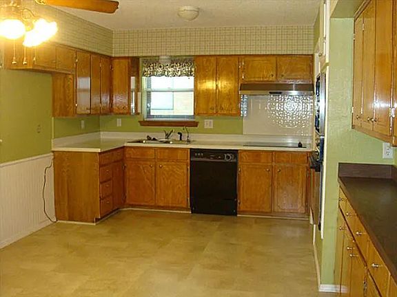 5th image of 3625 Knight Ln