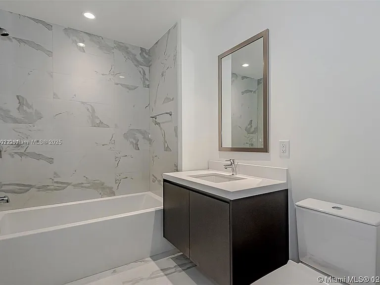 851 NE 1st Ave #1608 — Photo 7