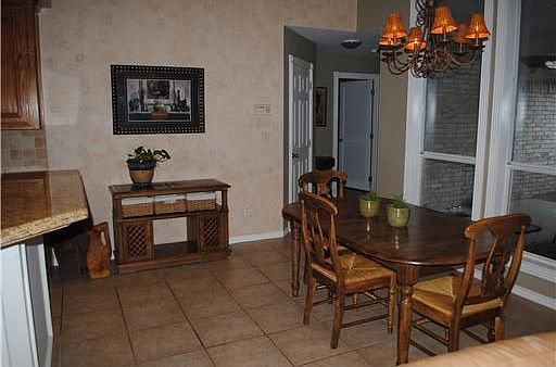 5th image of 802 Pine Valley Dr