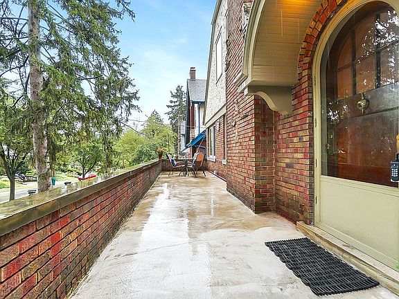 3rd image of 1305 Duncan Ave