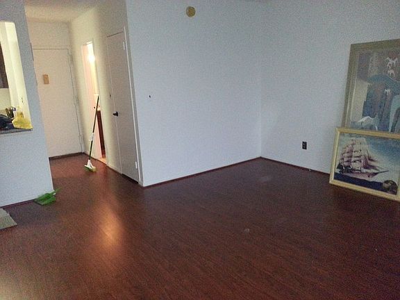 3rd image of 2540 Shore Blvd APT 15L