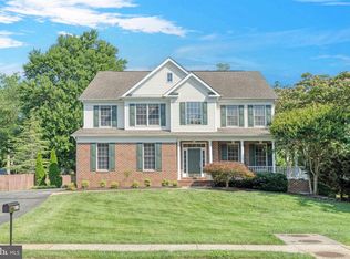 413 Courthouse Rd SW, Vienna, VA 22180