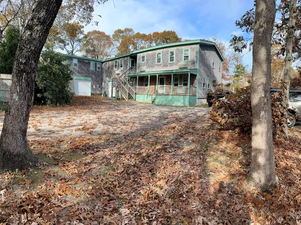 21 Hudson Ave, Oak Bluffs, MA 02557