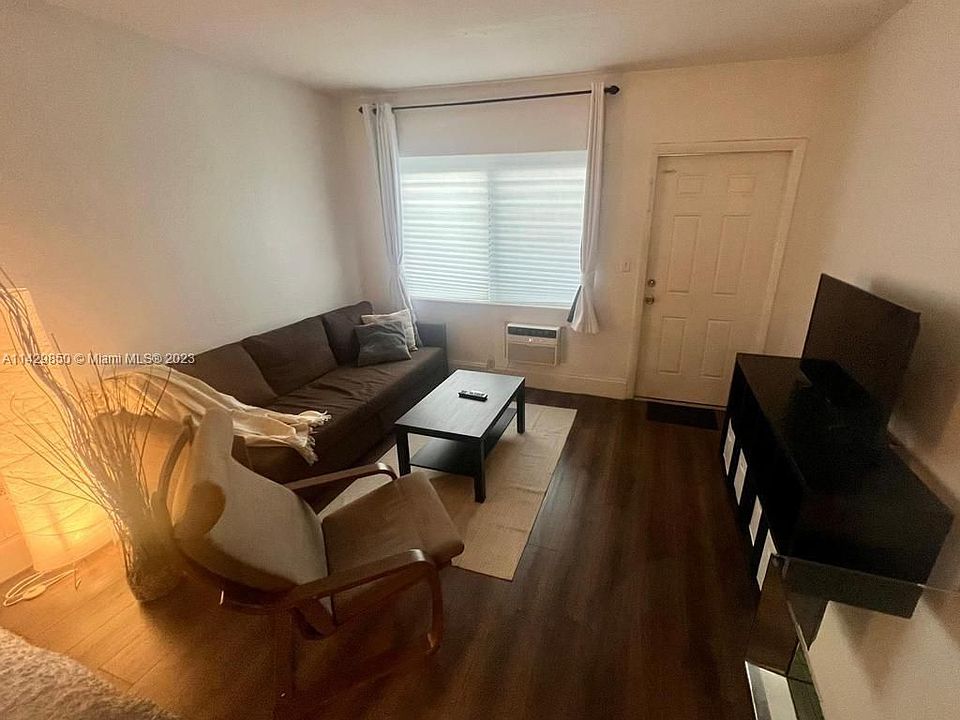 1st image of 636 Meridian Ave APT 11