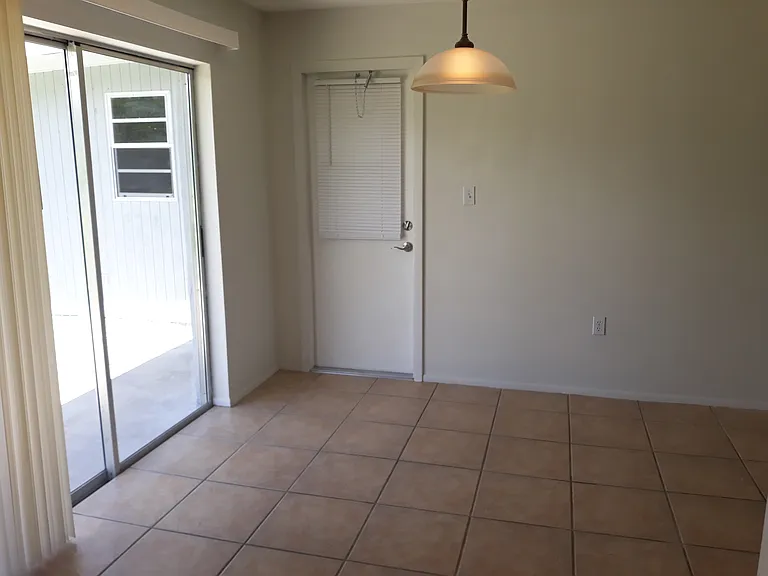 20216 Midway Blvd — Photo 5