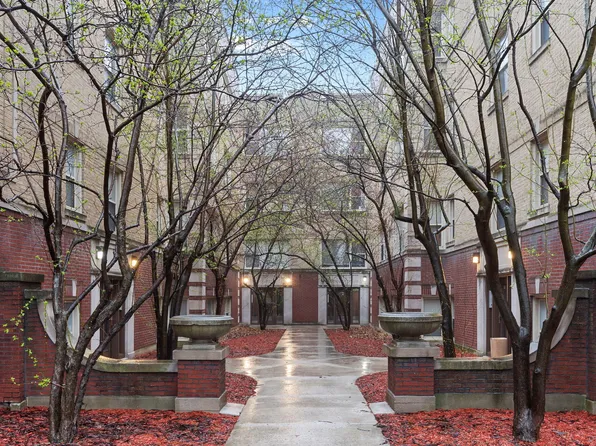 4851 N Harding Ave #2, Chicago, IL 60625