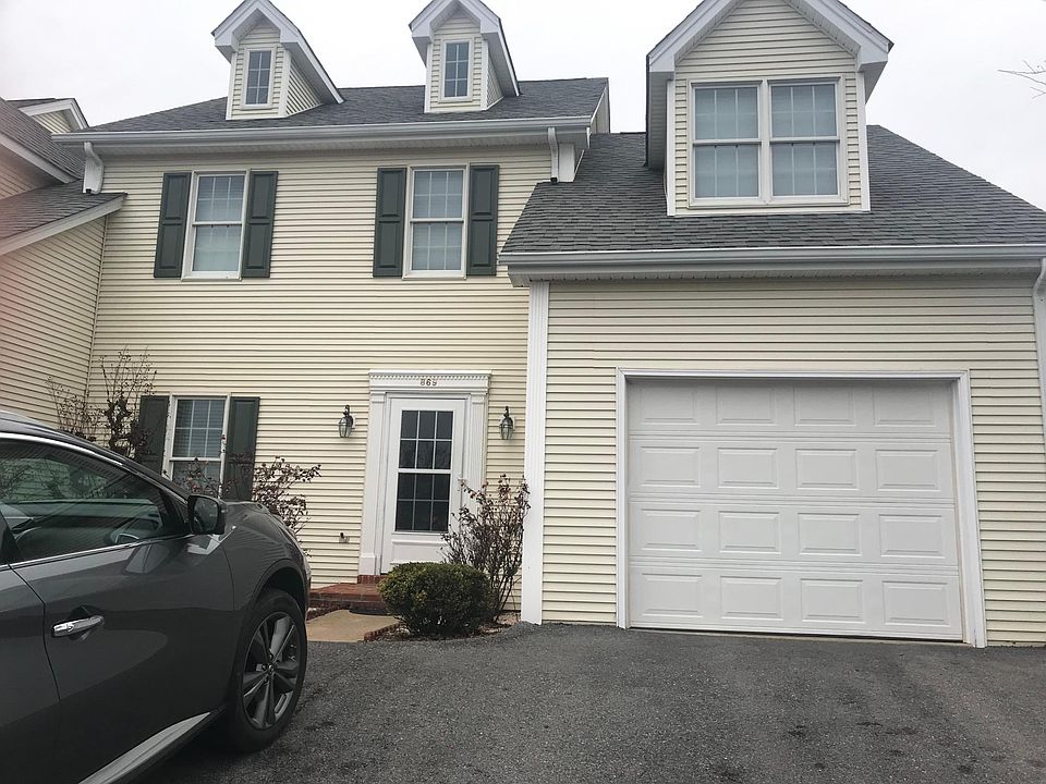 1st image of 869 Barclay Dr