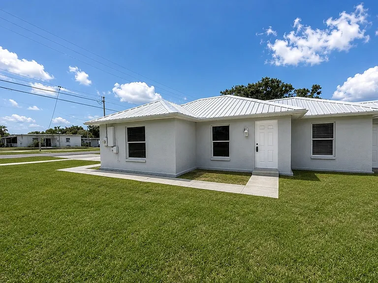 3100 W Reynolds St — Photo 1