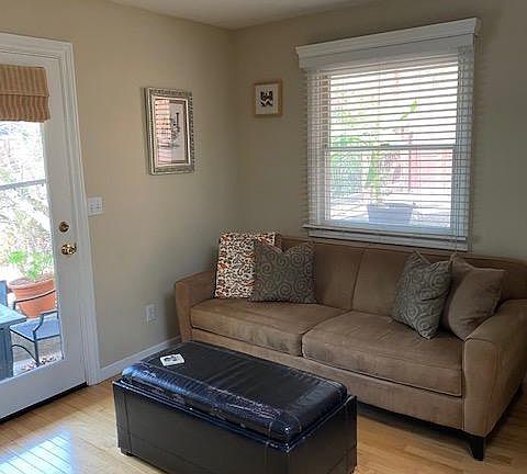 4th image of 1744B Almond Ave