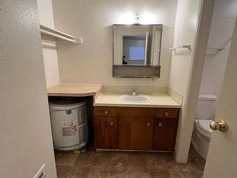 2507 E Mill Plain Blvd — Photo 8