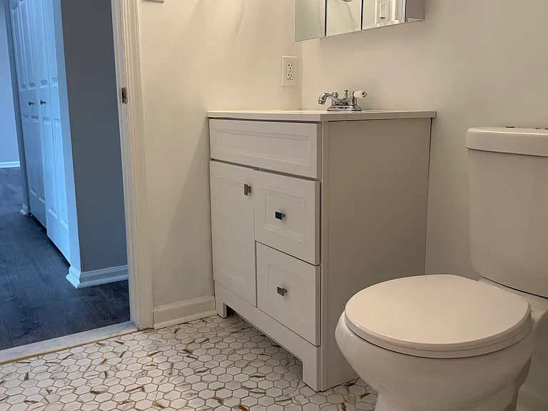 4548 Rosemarie Dr — Photo 12