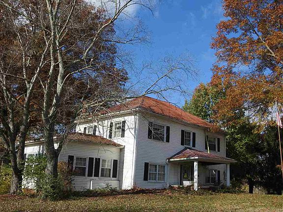 3rd image of 1321 Hillview Dr