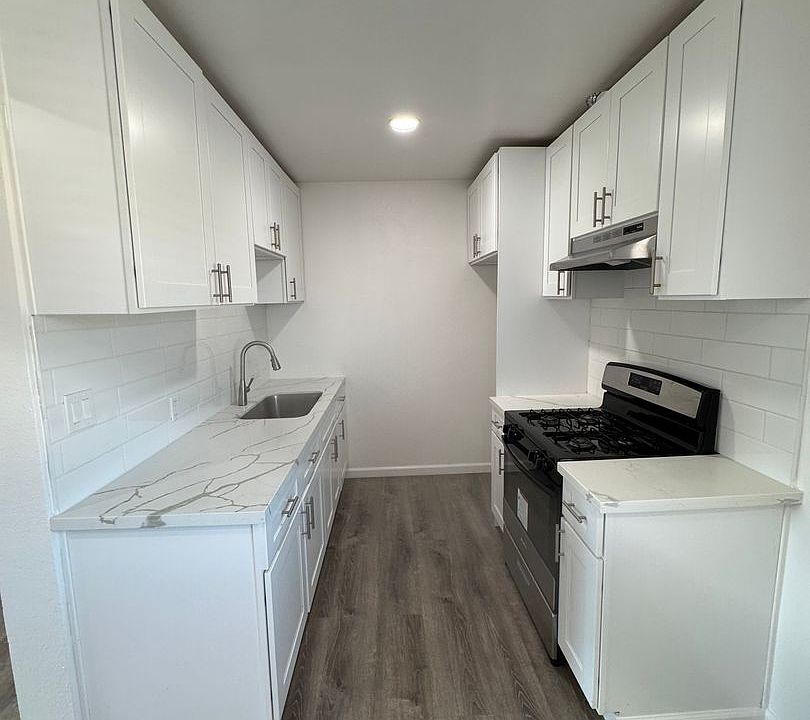 1st image of 1423 W Lingan Ln APT 6